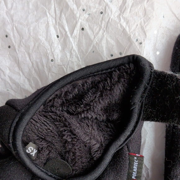 The North Face Black Gloves - Picture 5 of 6